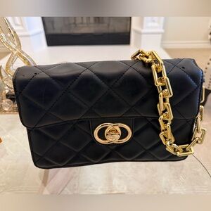 Coc Chic Black Quilted Crossbody Bag with Gold Chain